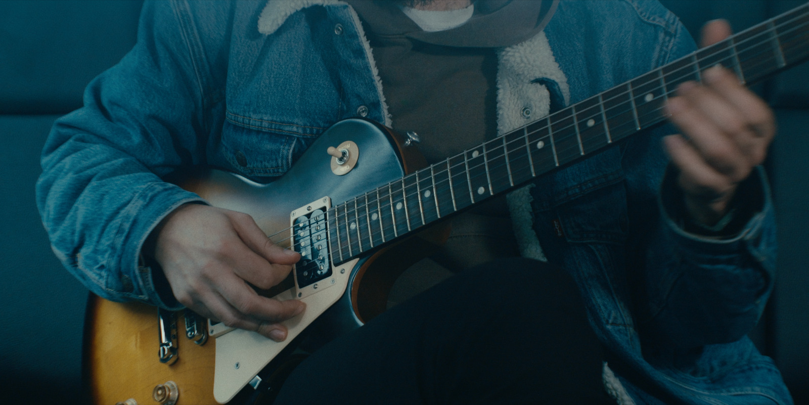 Casual Stream, fashion film directed by Anibal Castaño for @gionatanscali. Colour grade by Anibal Castaño, Grade by Humans (still 9)