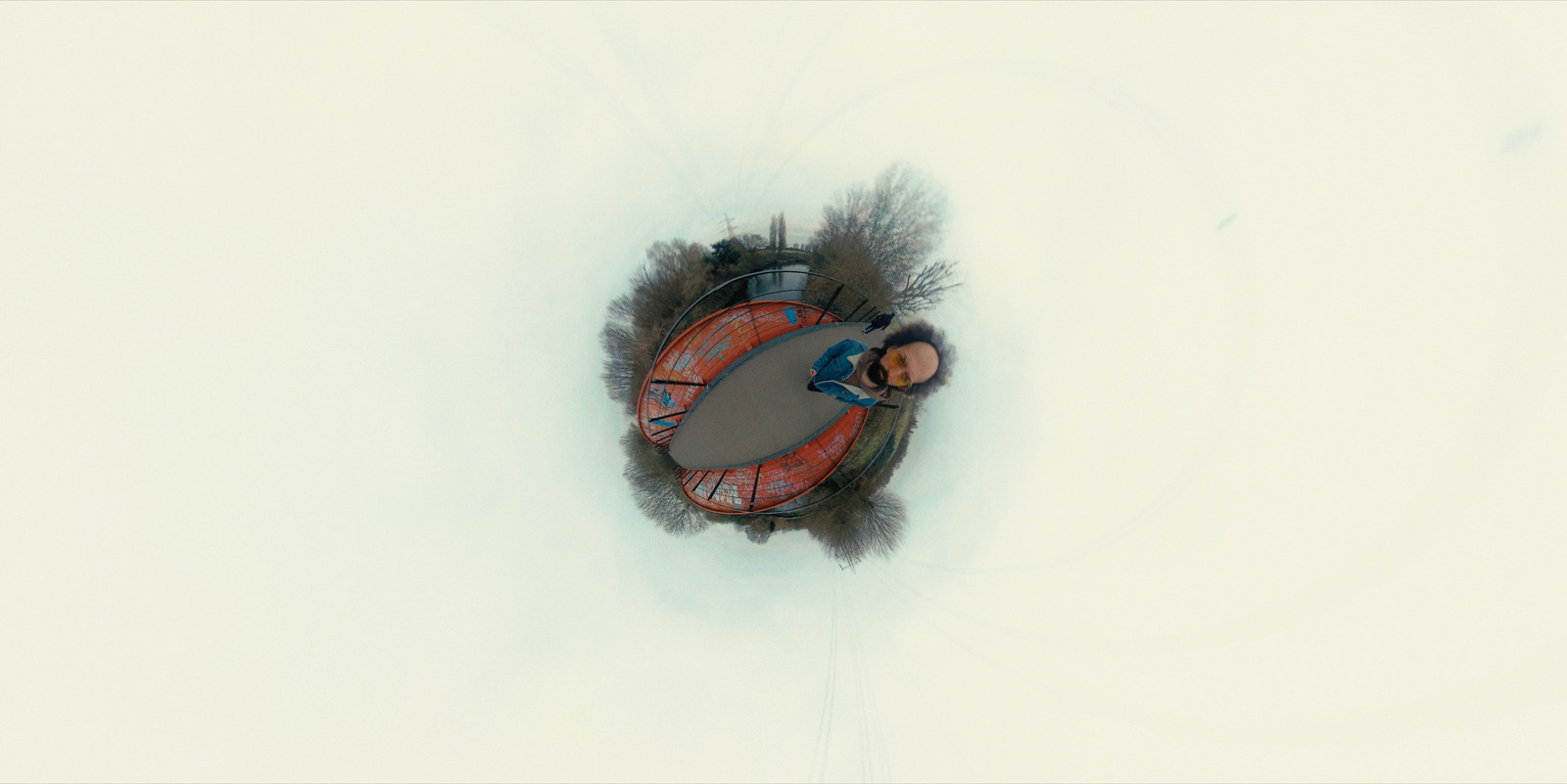 Casual Stream, fashion film directed by Anibal Castaño for @gionatanscali. Colour grade by Anibal Castaño, Grade by Humans (still 12)