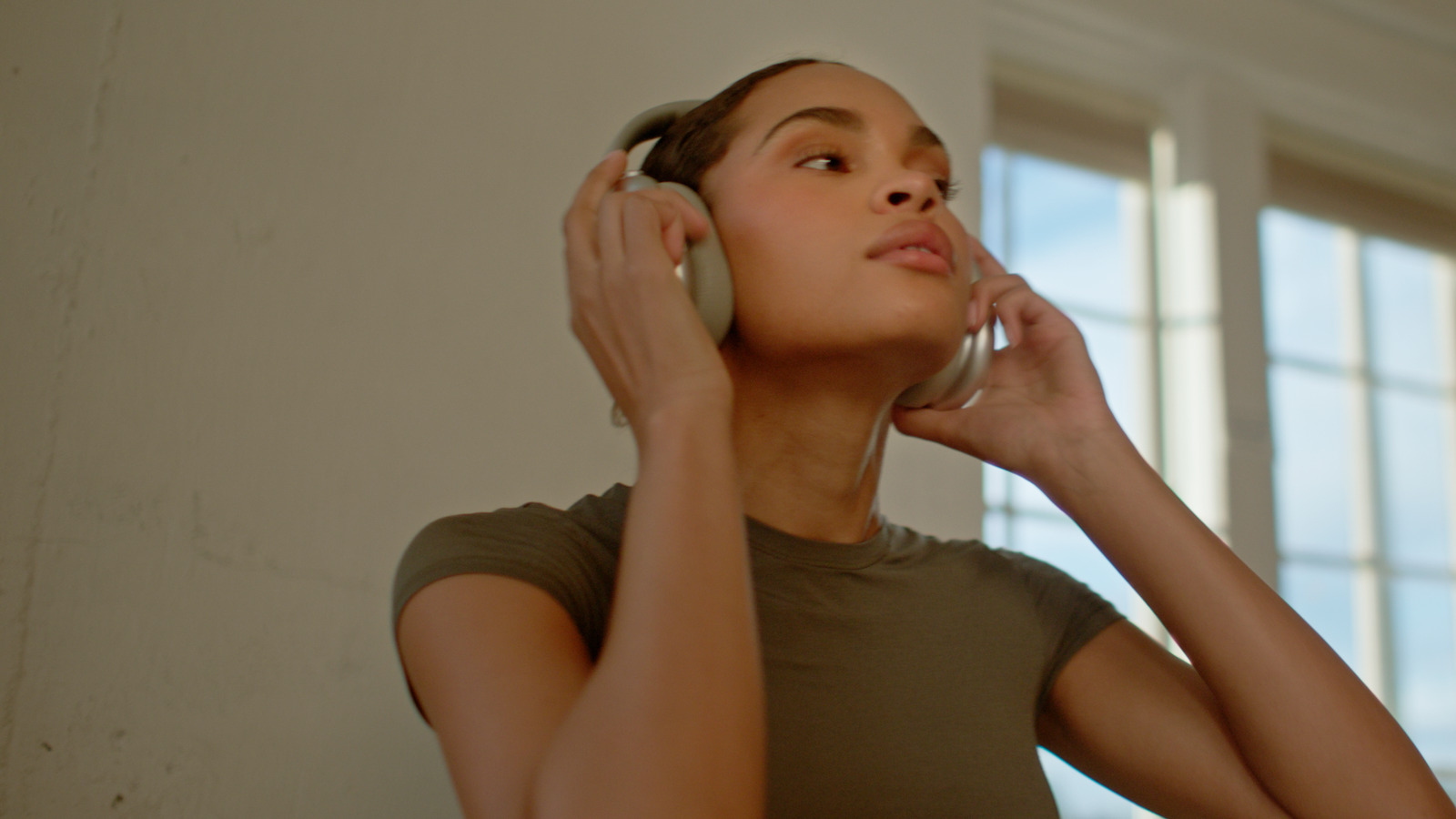 Your Body, commercial for Oner Active. Colour grade by Anibal Castaño, Grade by Humans (still 6)