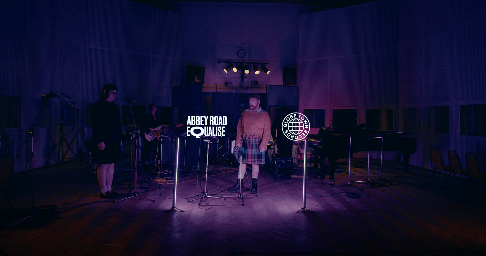 Street Violence × Tom Rasmussen, live performance directed by Joseph Wilson for Abbey Road × Gay Times. Colour grade by Anibal Castaño, Grade by Humans (still 11)