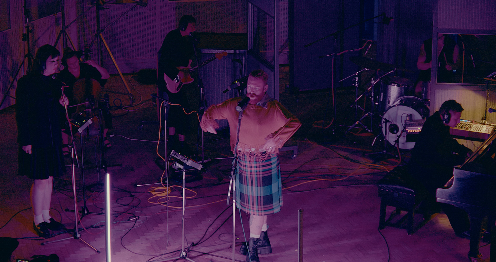 Street Violence × Tom Rasmussen, live performance directed by Joseph Wilson for Abbey Road × Gay Times. Colour grade by Anibal Castaño, Grade by Humans (still 12)