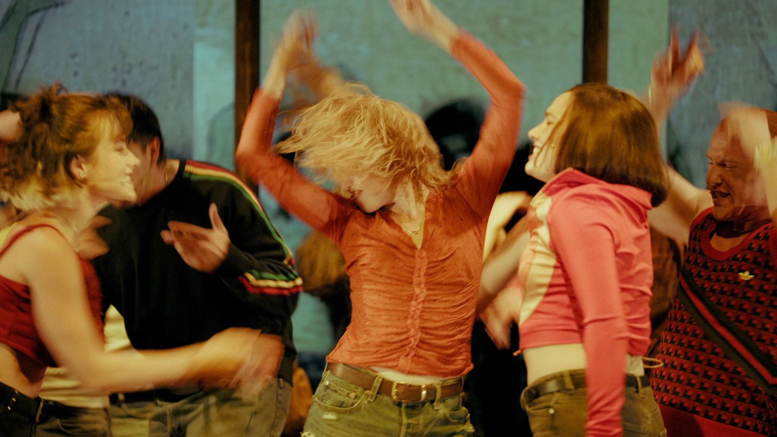 Trainspotting, theatre trailer for Studio Twenty. Colour grade by Anibal Castaño, Grade by Humans (still 13)