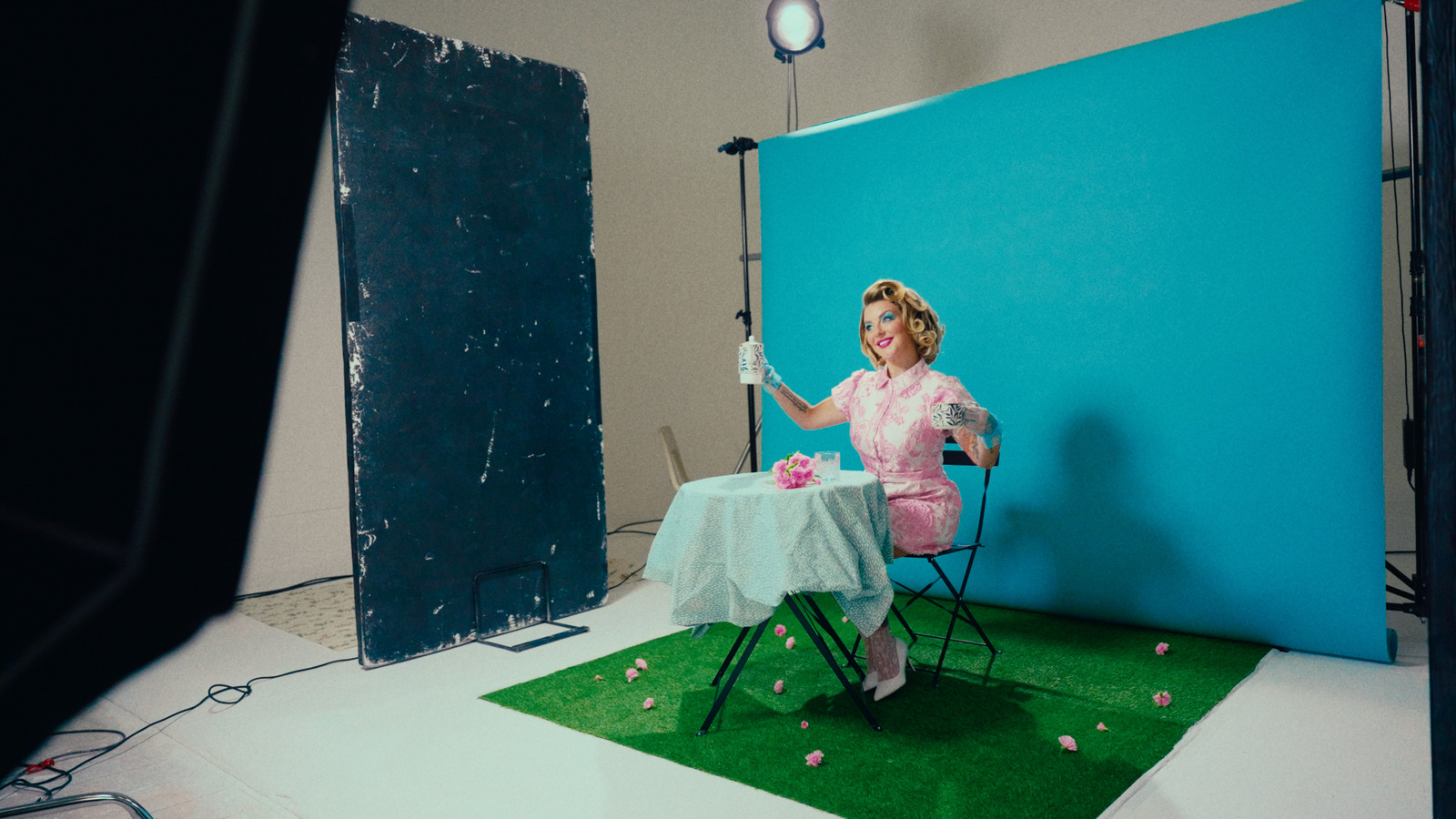 Woman in Mind, theatre for Studio Twenty. Colour grade by Anibal Castaño, Grade by Humans (still 6)