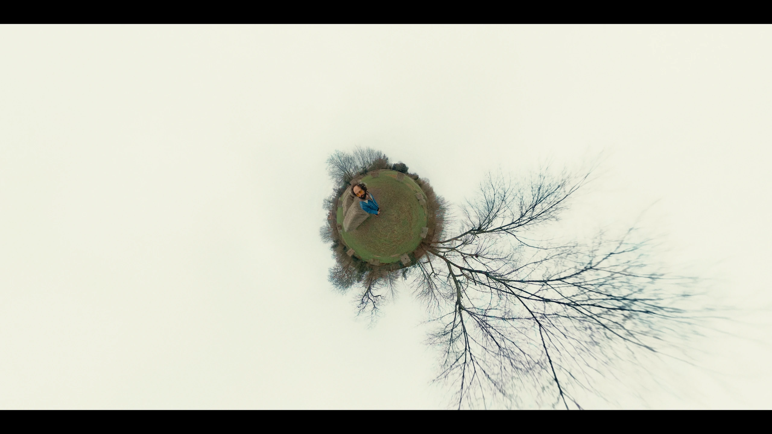 Casual Stream, music video. Cinematography by Anibal Castaño, still 8