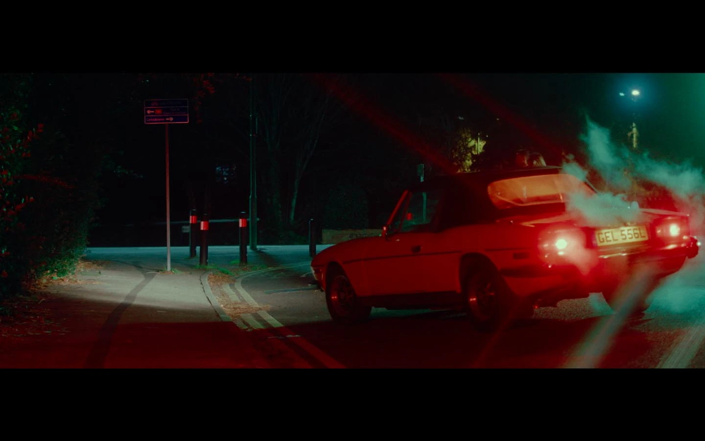 HICCUP, short film directed by Alice Williams. Cinematography by Anibal Castaño, still 15