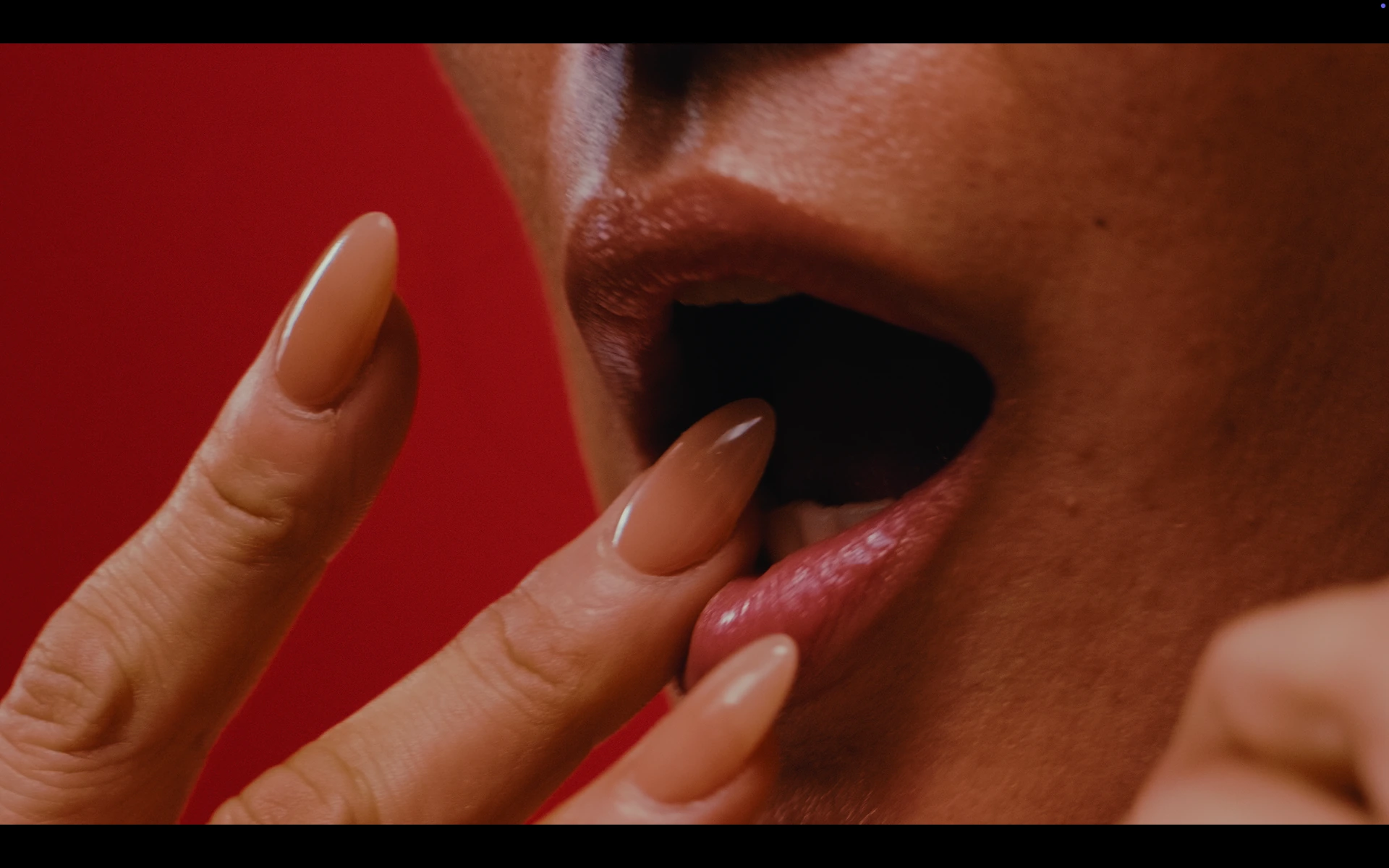 MOAN, short film directed by Joseph Icaro. Cinematography by Anibal Castaño, still 26