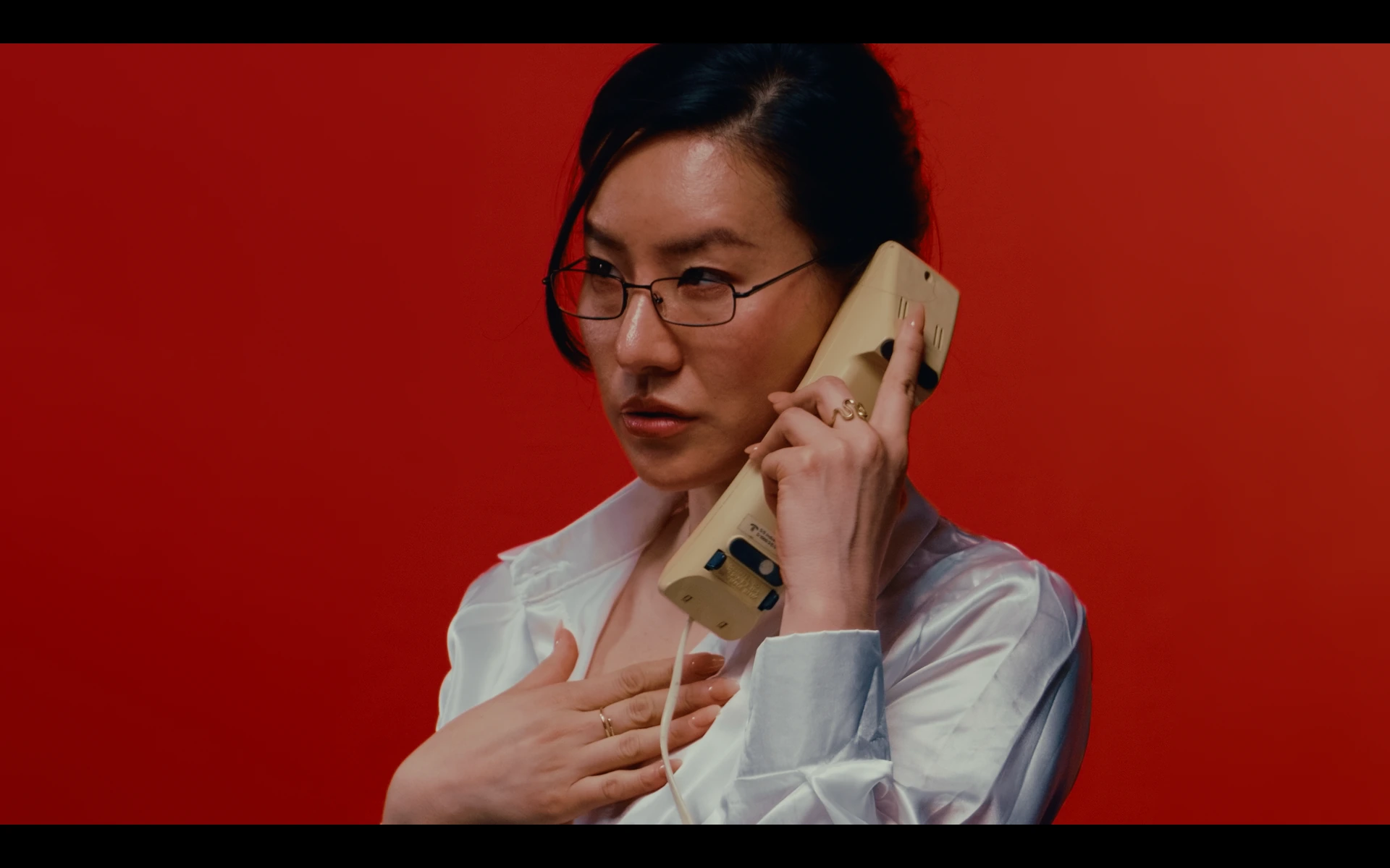 MOAN, short film directed by Joseph Icaro. Cinematography by Anibal Castaño, still 1