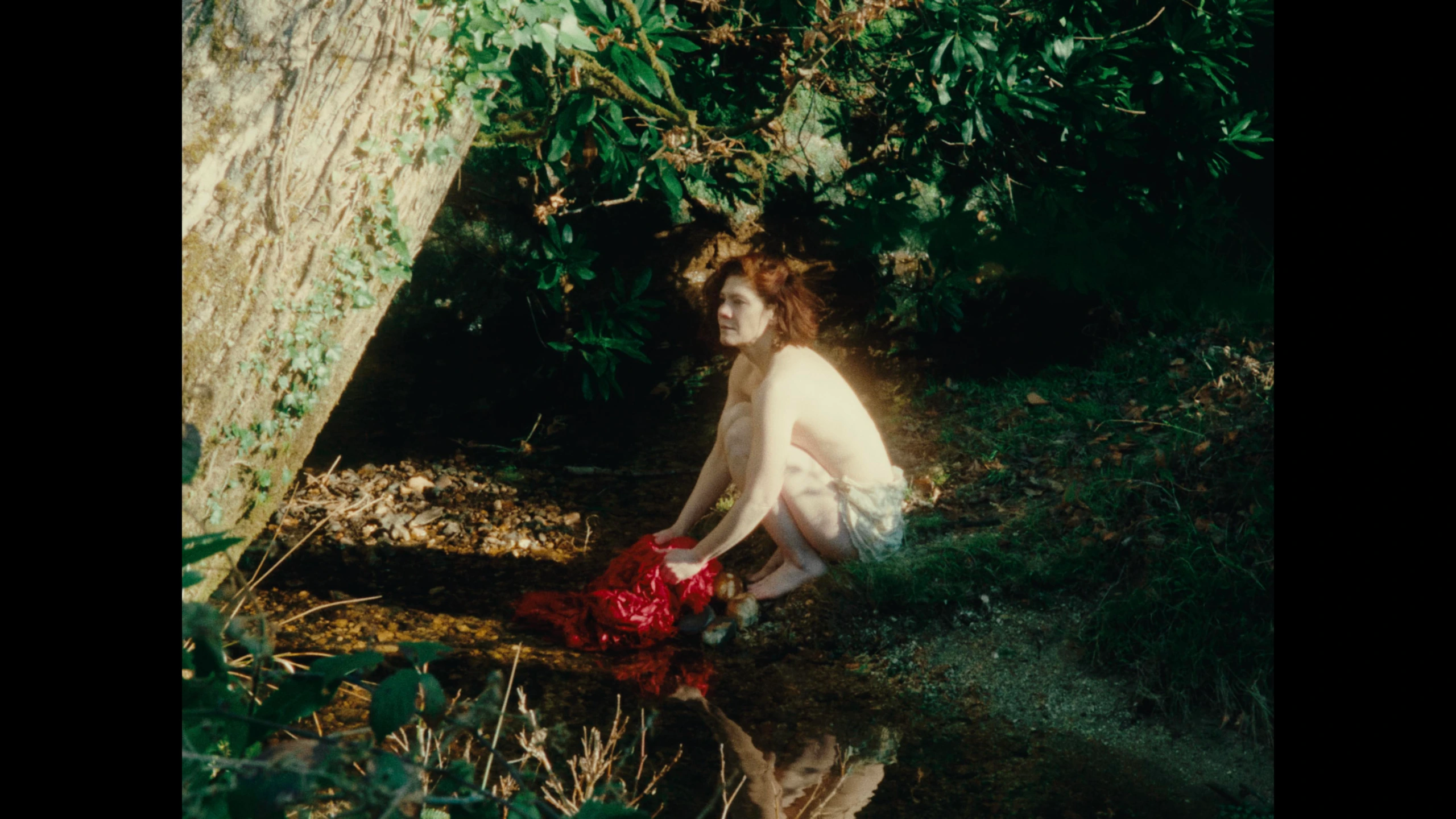 NOM, short film directed by Ananda Siml. Cinematography by Anibal Castaño, still 5