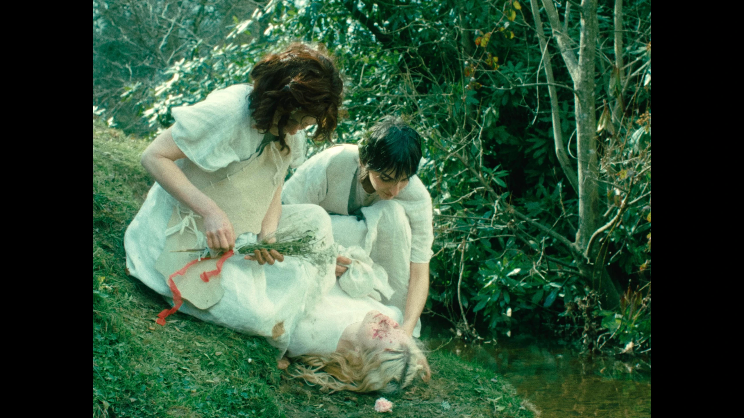 NOM, short film directed by Ananda Siml. Cinematography by Anibal Castaño, still 12