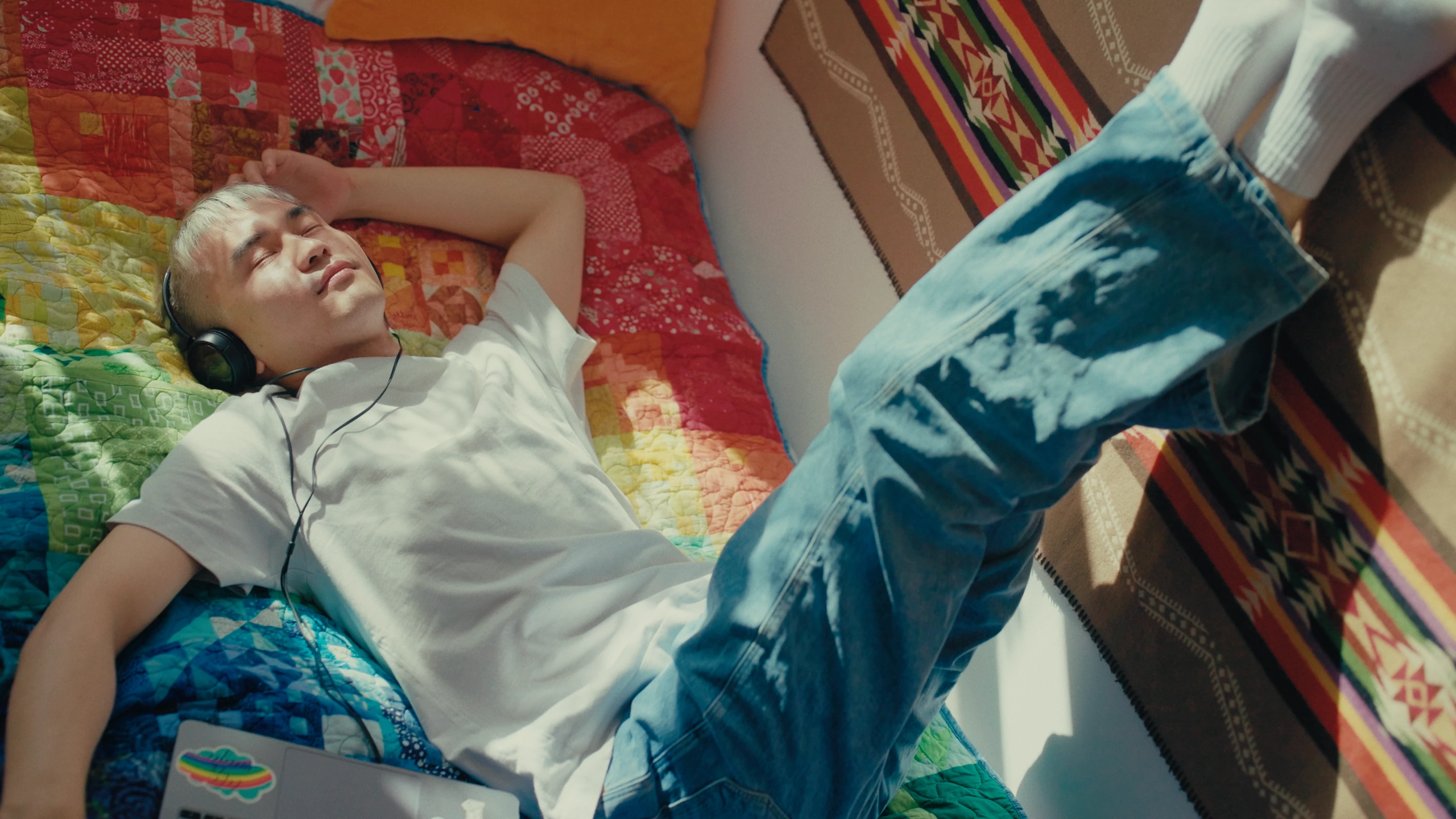 Nurbolot for Pink Noise and Rainbow Migration. Cinematography by Anibal Castaño, still 13