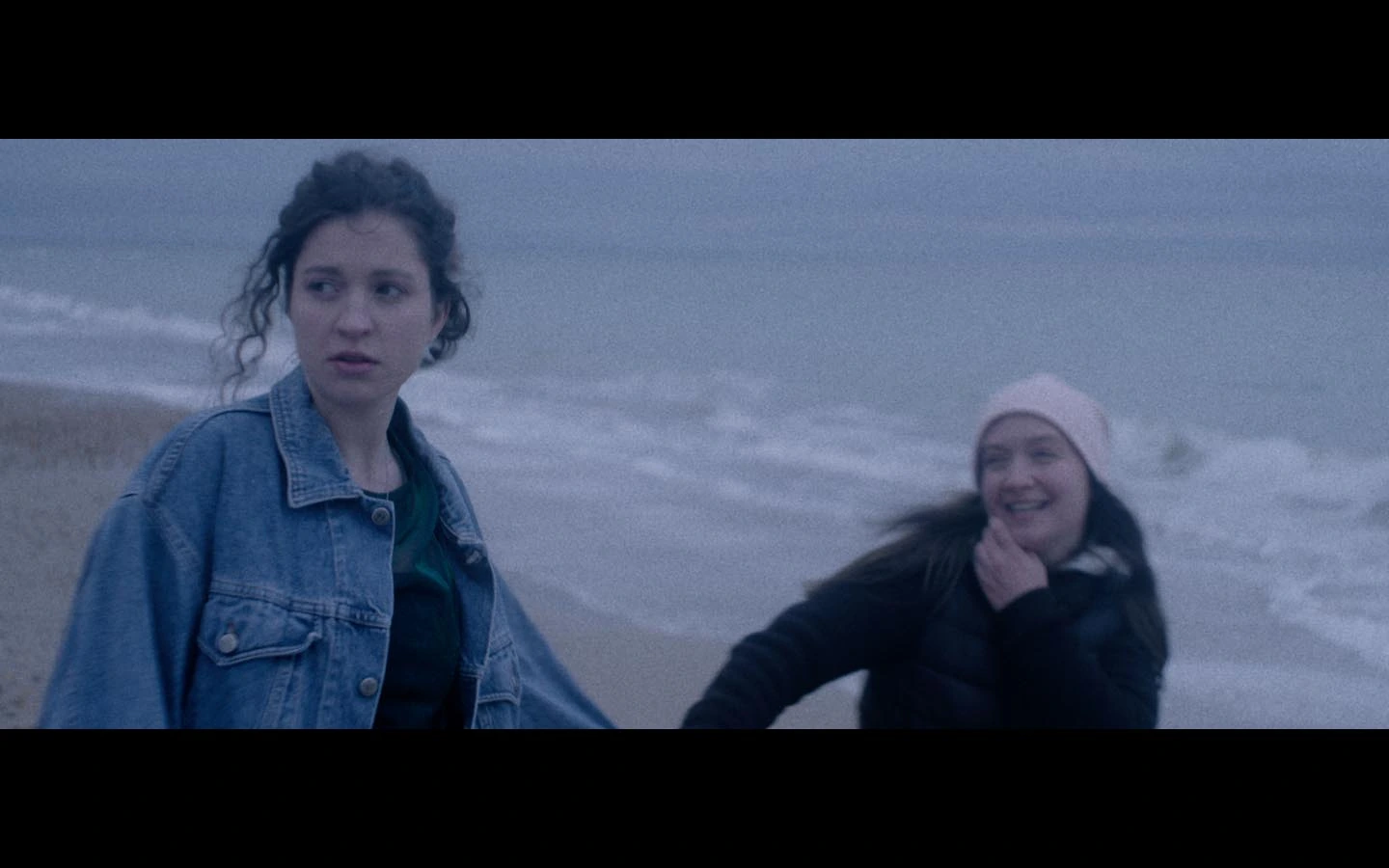Oh Phelia, What Have You Done, short film directed by Ananda Siml. Cinematography by Anibal Castaño, still 4