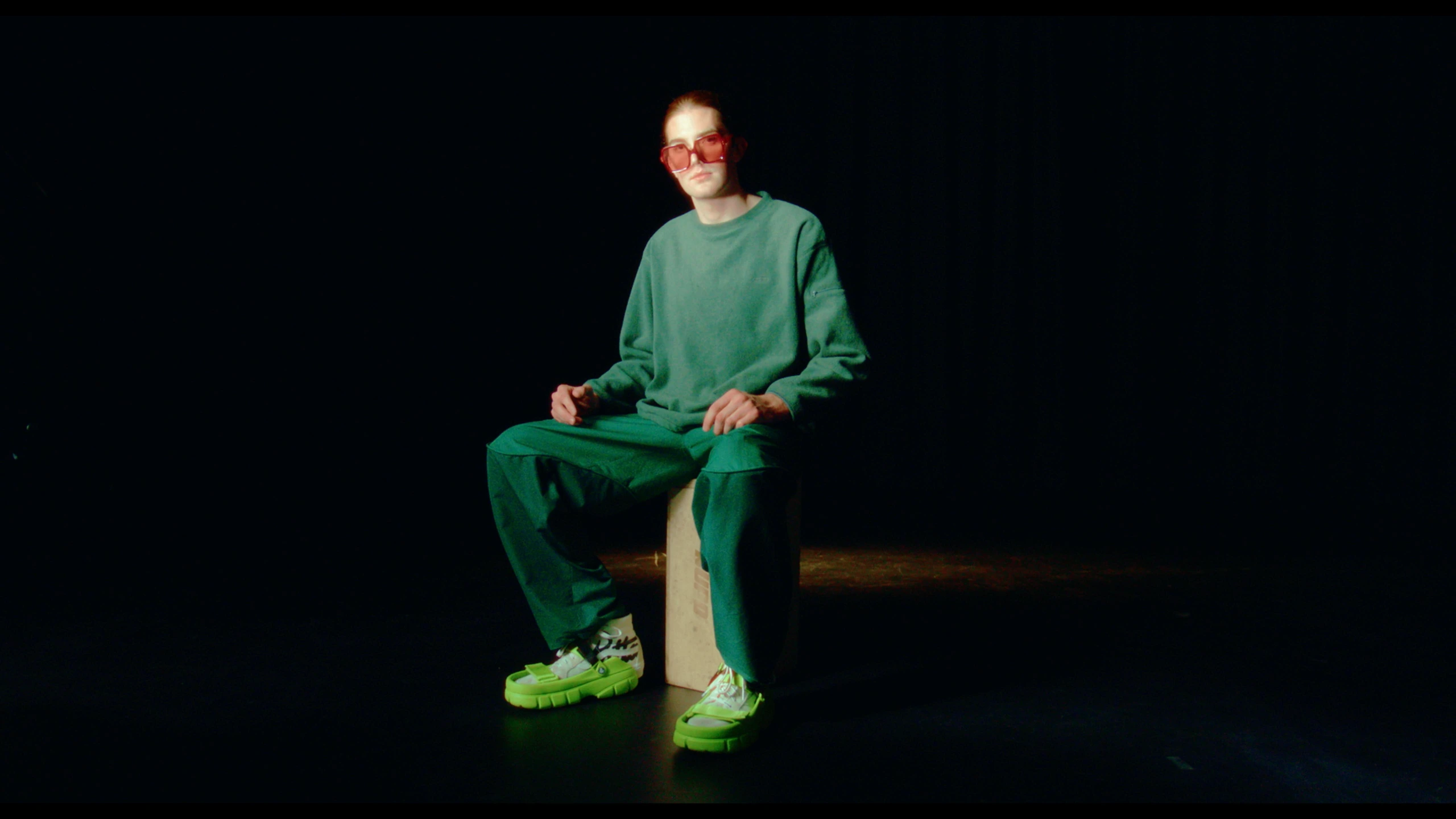 On the Hunt, fashion film directed by Anibal Castaño. Cinematography by Anibal Castaño, still 15