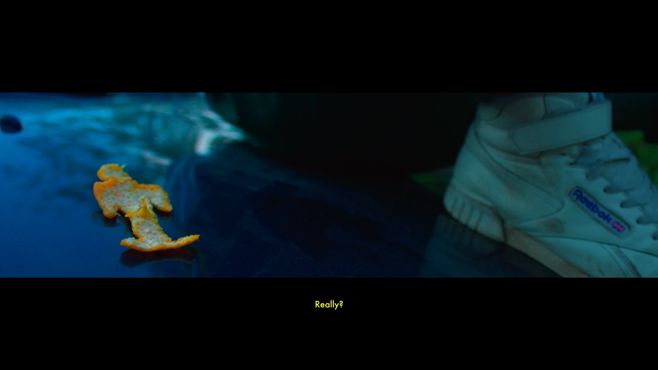 To Peel A Tangerine, short film directed by Valeria Martínez. Cinematography by Anibal Castaño, still 6