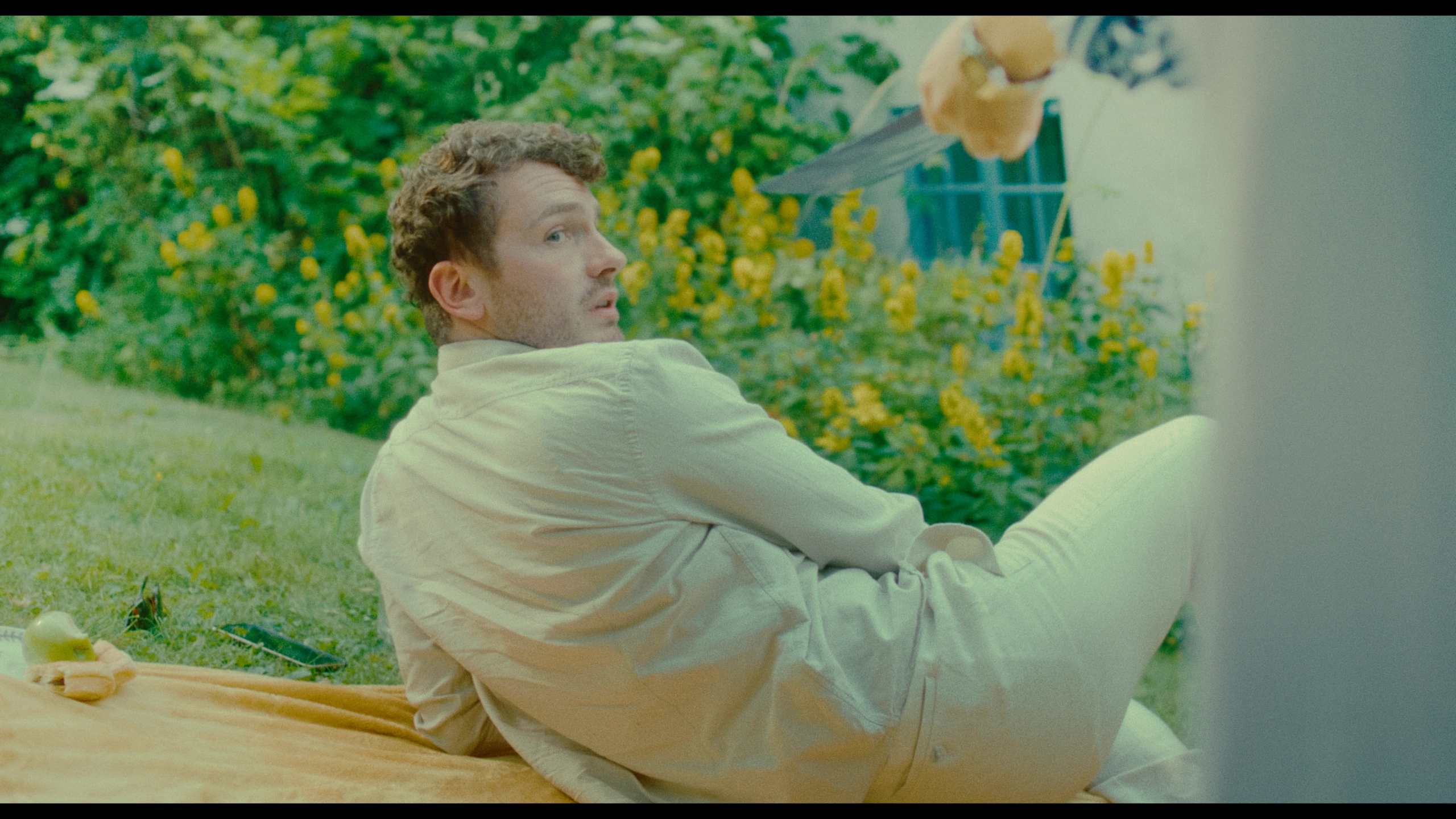 Sweet Spot, short film directed by Ananda Siml. Cinematography by Anibal Castaño, still 6