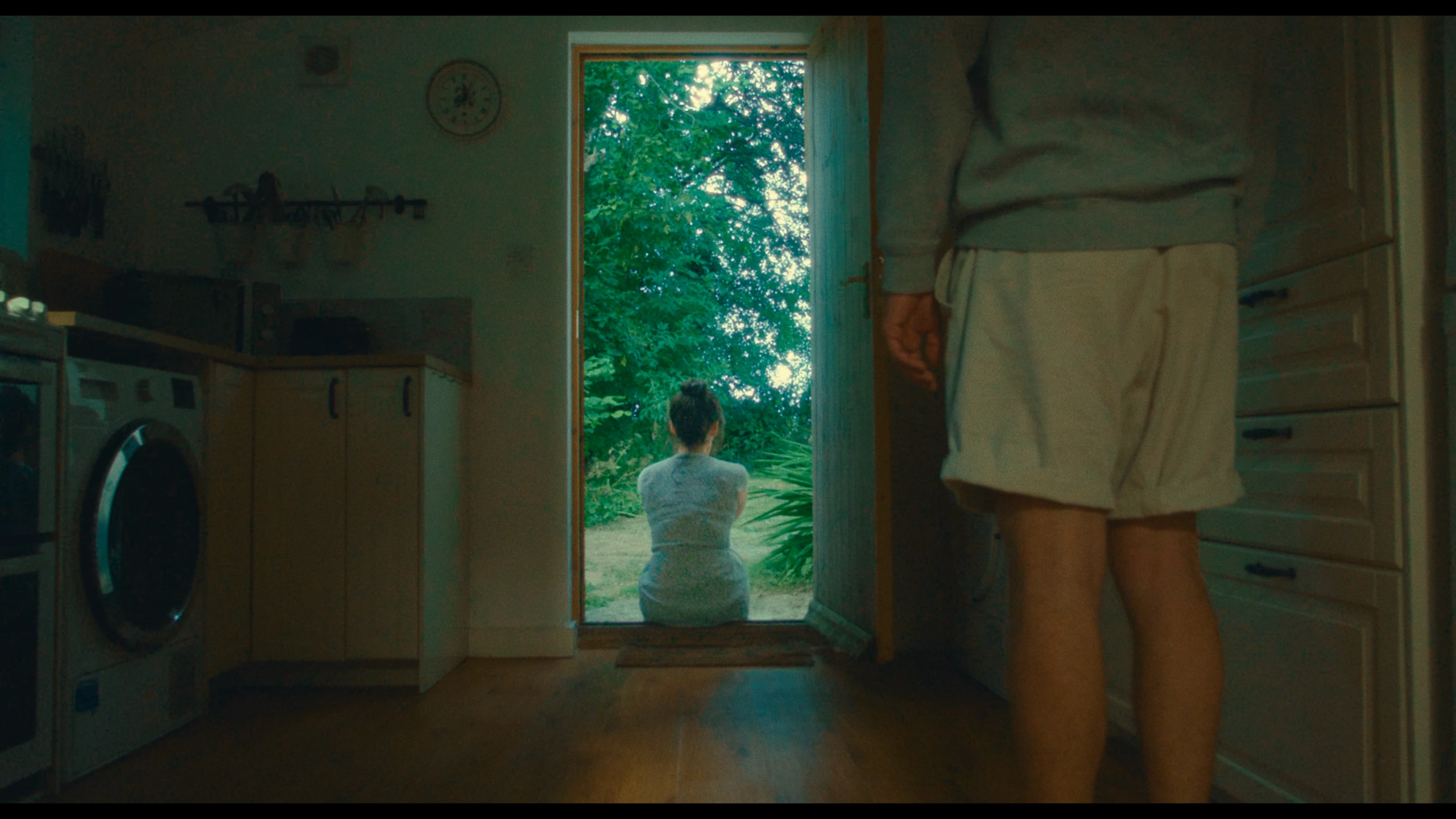 Sweet Spot, short film directed by Ananda Siml. Cinematography by Anibal Castaño, still 9